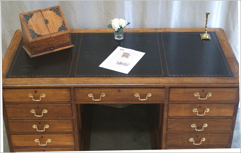 7017 On Oak Pedestal Desk ref 2075